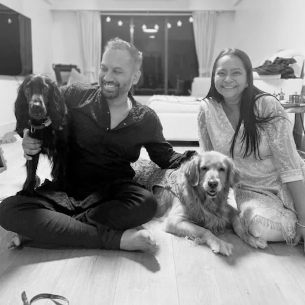 শ্যামলী দে আরও লিখেছেন, 