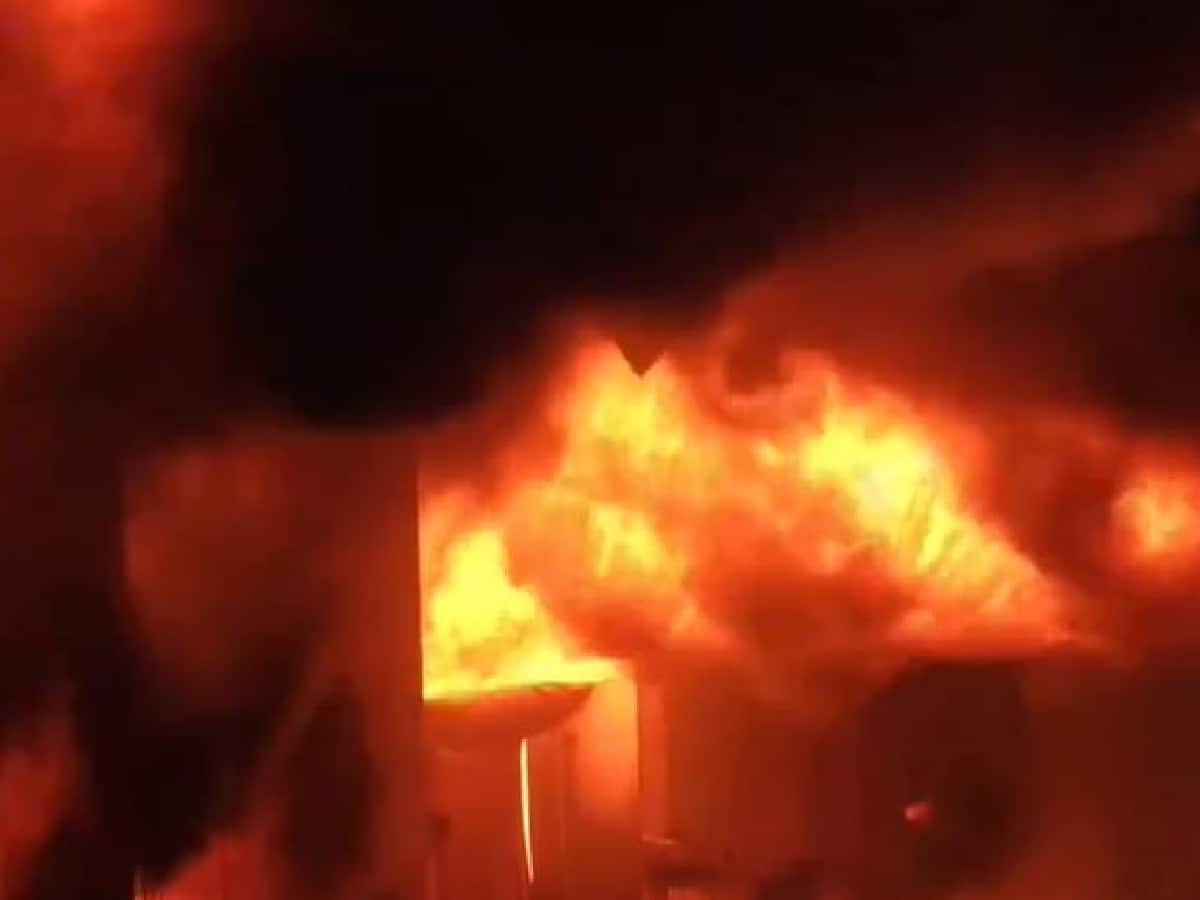 দাদরা ও নগর হাভেলিতে ভয়াবহ আগুন, বিধ্বংসী অগ্নিকাণ্ড দাদরার শিল্পাঞ্চলে