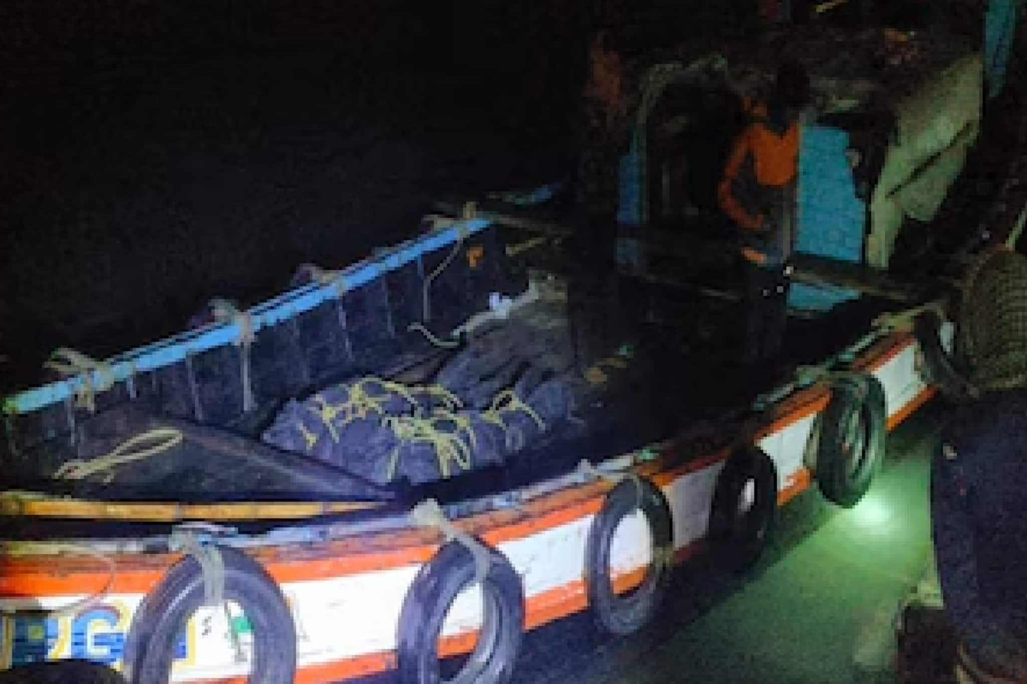 জাহাজ দিয়ে ধাক্কা মেরে ভারতের ট্রলার ডুবিয়ে দেওয়া নিয়ে অবশেষে মুখ খুলল বাংলাদেশের নৌসেনা