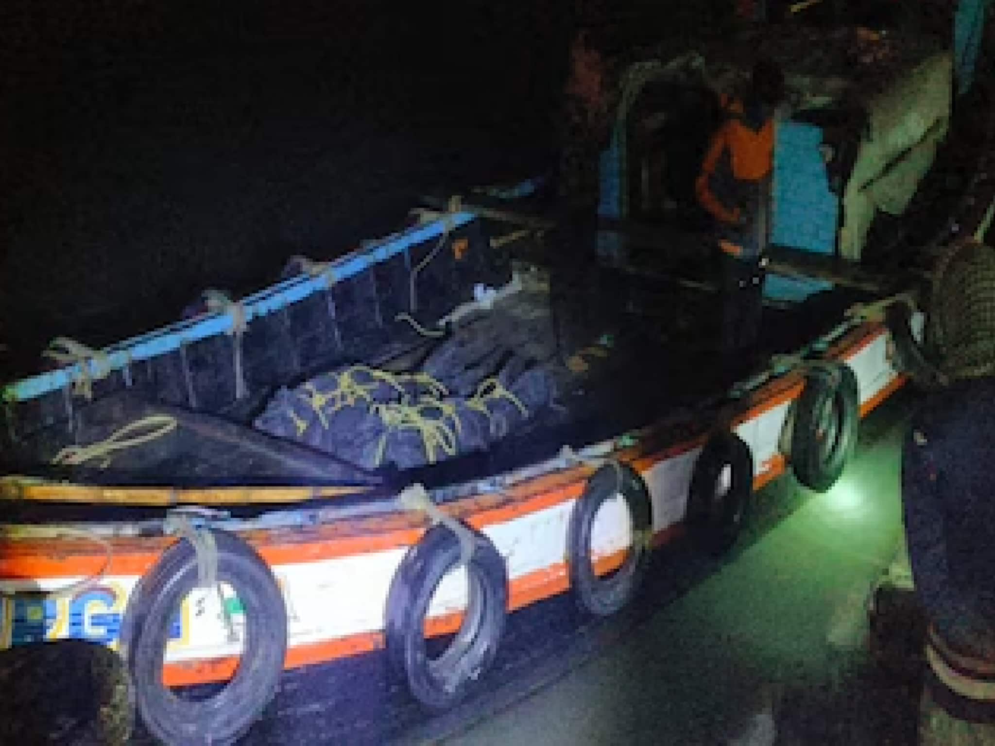 জাহাজ দিয়ে ধাক্কা মেরে ভারতের ট্রলার ডুবিয়ে দেওয়া নিয়ে অবশেষে মুখ খুলল বাংলাদেশের নৌসেনা