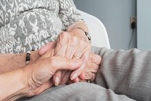 Healthy Living: ৬০ পেরলে যে ৭ অভ্যাস ছাড়তেই হবে, মন থাকবে চনমনে, 'এভারগ্রিন', জানাচ্ছেন বিশেষজ্ঞ