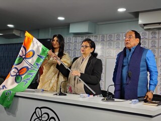 তৃণমূলে যোগ দিলেন অভিনেত্রী পার্নো মিত্র!