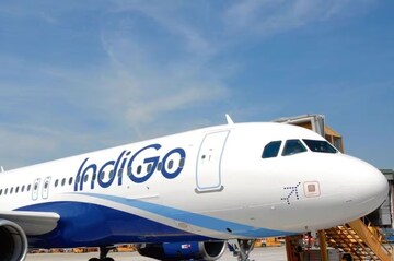 বিপর্যস্ত ইন্ডিগোর বিমান পরিষেবা,যাত্রী ভোগান্তি আটকাতে স্পেশ্যাল ট্রেন চালাচ্ছে রেলওয়ে