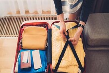 Dream of Loosing Bag Meaning: আপনি কি স্বপ্নে ব্যাগ হারিয়ে যাচ্ছে দেখেন? এমন স্বপ্ন দেখা ভাল আবার খারাপও! স্বপ্নশাস্ত্রে ব্যাগ হারানো দেখার অর্থ জানুন