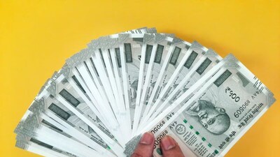 Gold, MF, FD: Where to Invest? Expert Advice on Risk & Returns