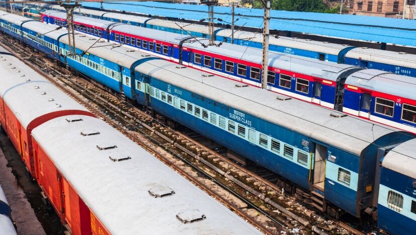 ডিব্রুগড় থেকে কন্যাকুমারী যাওয়ার সময় ট্রেনটির নম্বর ১৫৯০৬/২২৫০৪ এবং ফিরতি যাত্রায় ২২৫০৩/১৫৯০৫। ট্রেনটি এখন সপ্তাহে চার দিন চলাচল করে। ডিব্রুগড় থেকে ছেড়ে যাওয়ার সময়সূচী মঙ্গলবার, বৃহস্পতিবার, শনিবার এবং রবিবার নির্ধারিত৷(Representative Image)