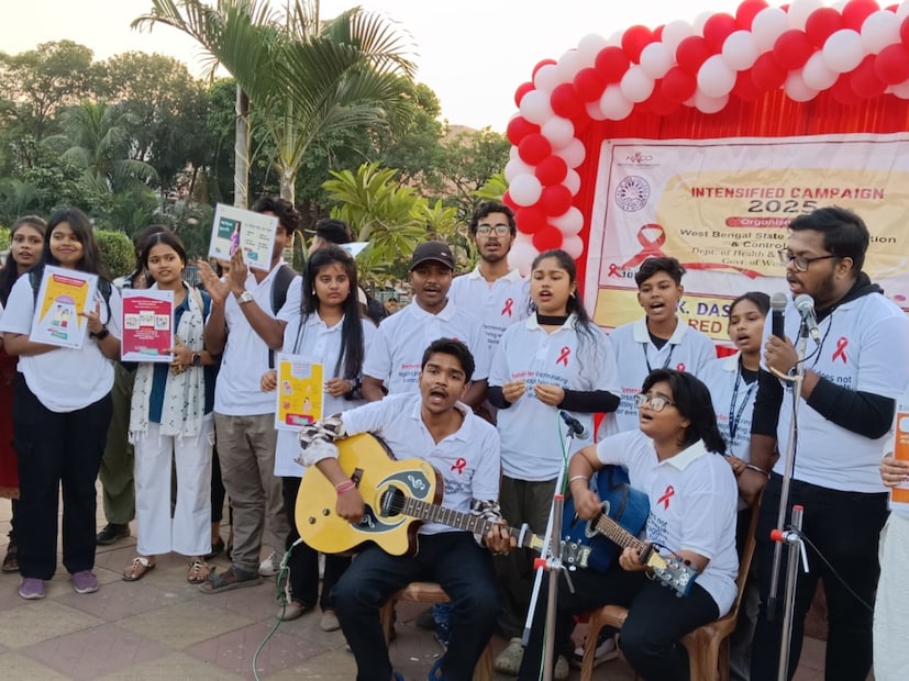 ২০২৫ সালের ২৭ নভেম্বর, বৃহস্পতিবার পাটুলি ঝিল পার্কে রেড রিবন ক্লাব ও কে. কে. দাস কলেজের এন.এস.এস ইউনিট যৌথভাবে একটি প্রাণবন্ত HIV/AIDS ও STI সচেতনতা কর্মসূচির আয়োজন করা হয়। পশ্চিমবঙ্গ রাজ্য এইডস প্রতিরোধ ও নিয়ন্ত্রণ সমিতির নির্দেশনা অনুযায়ী এই অনুষ্ঠানটি হয়।