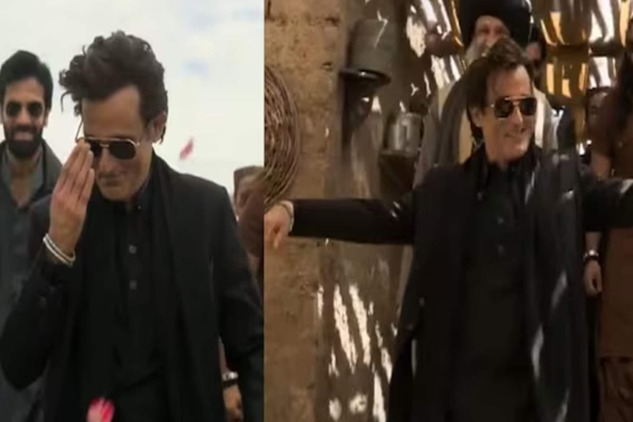 অক্ষয় খান্নার ১৬৭ কোটি টাকার বিলাসবহুল বাড়ি এবং পরিশীলিত জগতের অন্দরমহল দেখে নিন অক্ষয় খান্নার ১৬৭ কোটি টাকার বিলাসবহুল বাড়ি এবং পরিশীলিত জগতের অন্দরমহল দেখে নিন