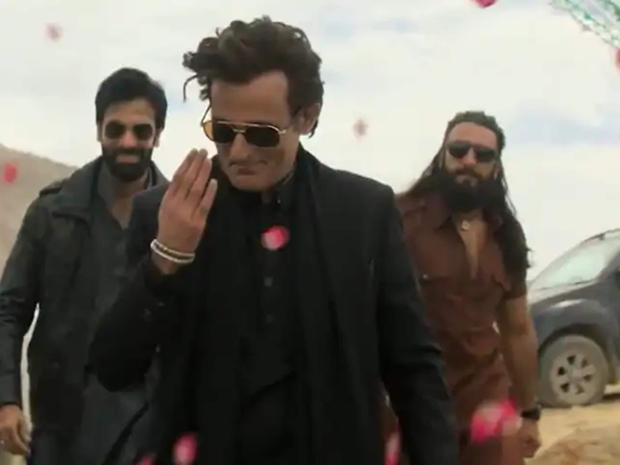 রণবীর সিংকে ছাড়িয়ে গিয়েছেন অক্ষয় খান্না ! এক্স-এ তিনিই ট্রেন্ডিং, সবাই প্রশংসায় পঞ্চমুখ