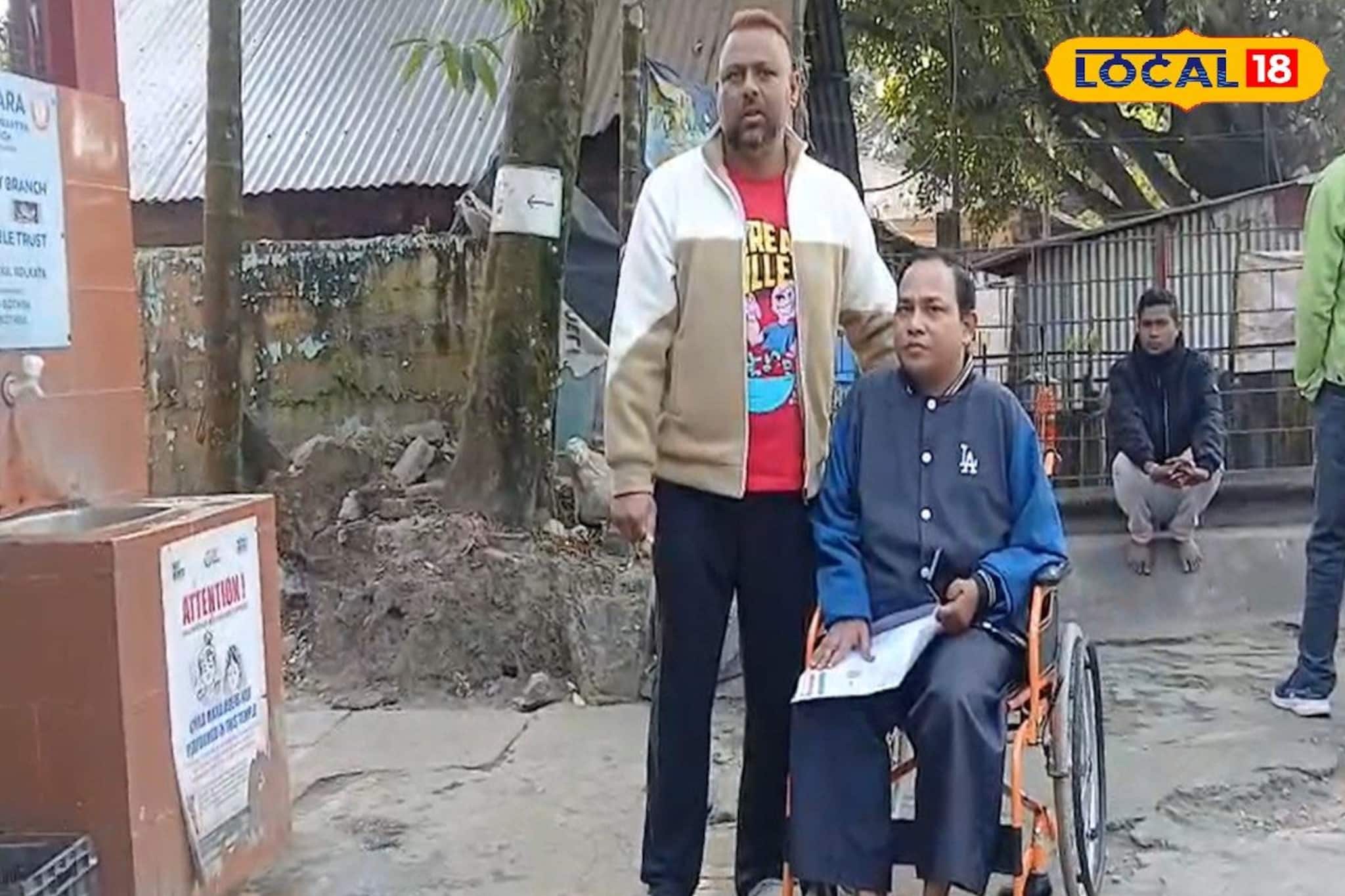 এক ফোনেই সাহায্য হাজির! শারীরিকভাবে সক্ষম ব্যক্তির বড় উপকার করলেন 'মমতার সৈনিক'