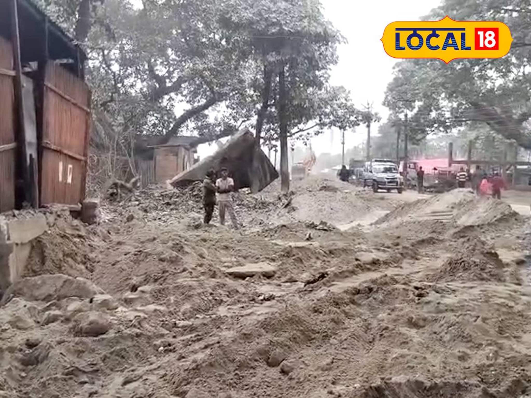 চার লেনের মহাসড়ক তৈরির কাজে ফের জটিলতা! কাজ আটকে দিলেন স্থানীয়রা