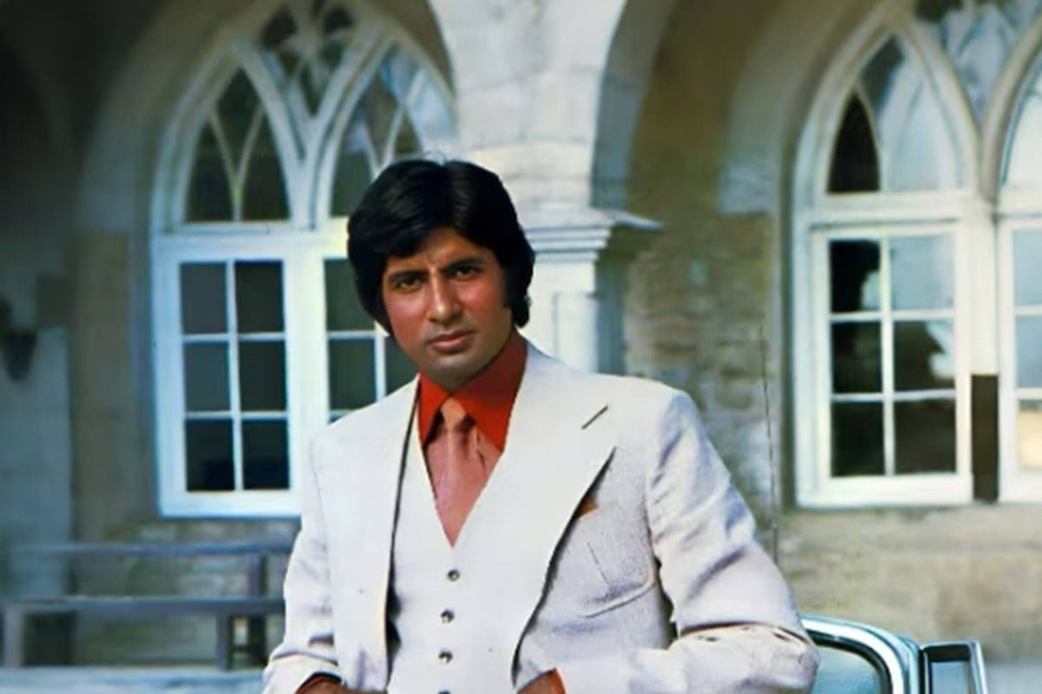 ১৯৯৮ সালে সুপারহিট; যদিও অমিতাভ বচ্চনের ছবির ৩৫০ কোটি টাকার রিমেক ফ্লপ ! ঋণ পরিশোধ কীভাবে?