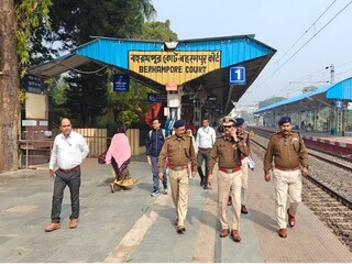 নিরাপত্তা বাড়ানো হচ্ছে বহরমপুর স্টেশনে নিরাপত্তা বাড়ানো হচ্ছে বহরমপুর স্টেশনে