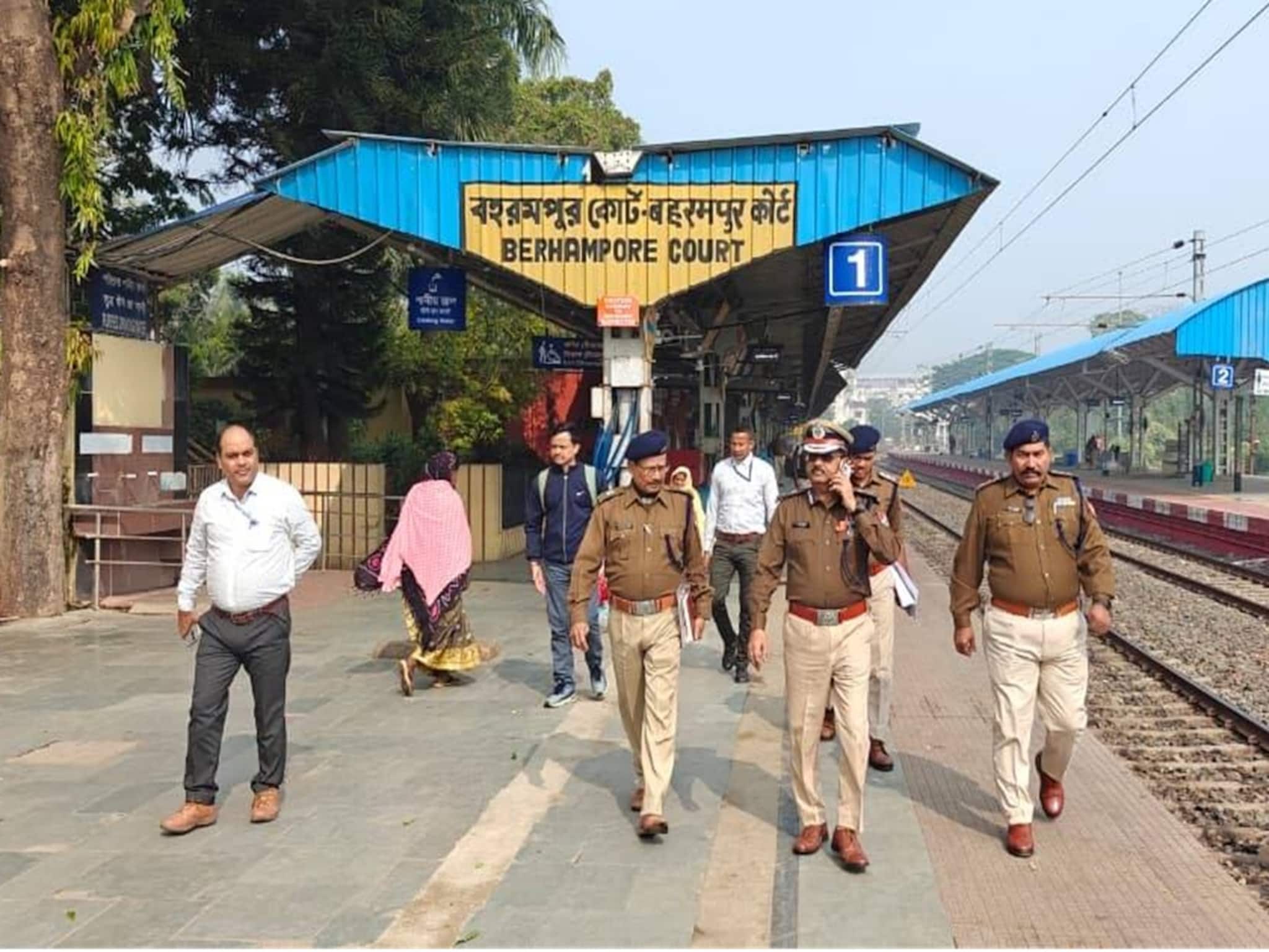 নিরাপত্তা বাড়ানো হচ্ছে বহরমপুর স্টেশনে, প্রযুক্তিগত উন্নতি খতিয়ে দেখা হল নিরাপত্তা বাড়ানো হচ্ছে বহরমপুর স্টেশনে, প্রযুক্তিগত উন্নতি খতিয়ে দেখা হল