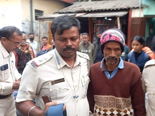 বর্ধমানে ধৃত লটারি বিক্রেতা৷ 