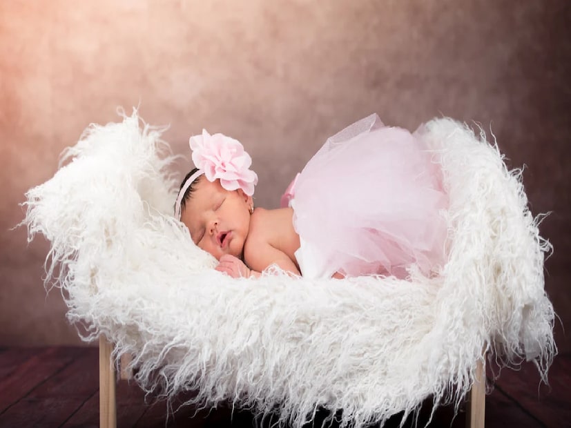 *রাত ৩টা থেকে ৫টার মধ্যে জন্মগ্রহণকারী শিশুরা বড় হয়ে সত্যিকারের নেতা হয়। জন্ম থেকেই তাদের নেতৃত্বের গুণাবলী থাকে। এই মানুষদের মনোবল দৃঢ় এবং সাহসী। জীবনে যে পরিস্থিতিরই মুখোমুখি হোক না কেন, তারা ভয় পায় না, সাহসের সঙ্গে মোকাবিলা করে। প্রতীকী ছবি। 