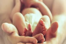 Child Birth Science Facts: শিশুরা জন্মের সঙ্গে সঙ্গেই কেন কেঁদে ওঠে? কেন হাসির অনুভূতি আসতে সপ্তাহখানেক সময় লাগে? বিজ্ঞান কী বলে জানুন...