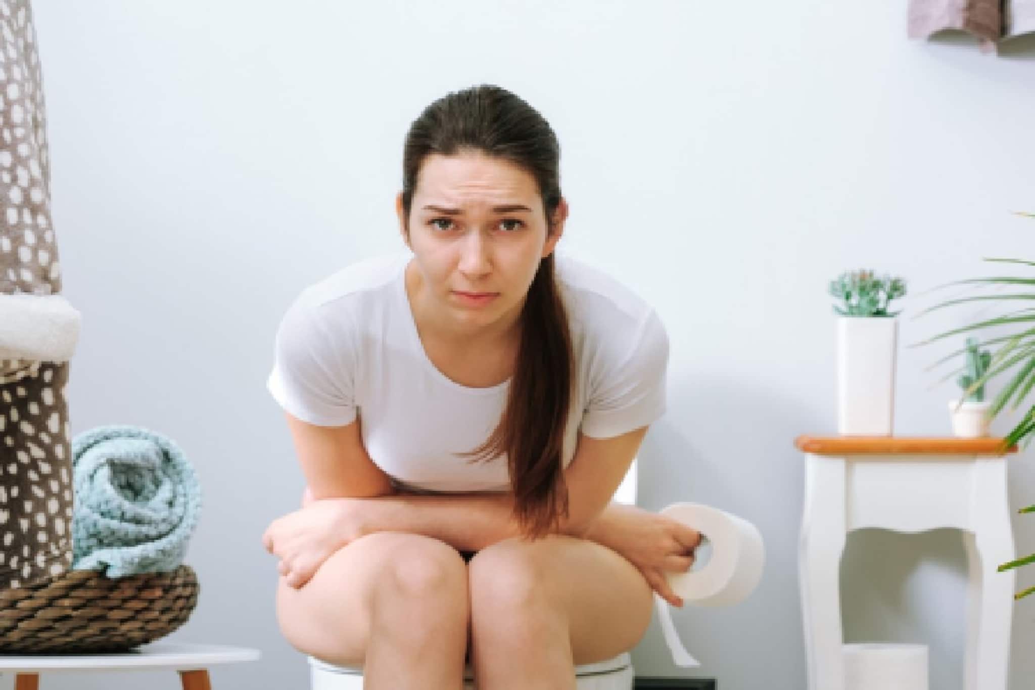 শীতে বাড়ে কোষ্ঠকাঠিন্যের যন্ত্রণা, রক্তপাত! কষ্ট কমাতে কী করবেন, কী করবেন না? জানুন শীতে বাড়ে কোষ্ঠকাঠিন্যের যন্ত্রণা, রক্তপাত! কষ্ট কমাতে কী করবেন, কী করবেন না? জানুন