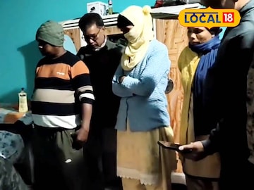 মহিলা মাদক ব্যবসায়ী গ্রেফতার মহিলা মাদক ব্যবসায়ী গ্রেফতার