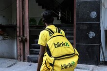 10-Minute Delivery Service: বন্ধ হয়ে যাচ্ছে ১০ মিনিটে ডেলিভারি পরিষেবা! Blinkit, Zepto-সহ একাধিক সংস্থাকে বড় নির্দেশ কেন্দ্রের