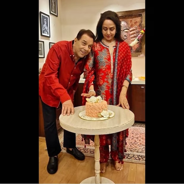 ধর্মেন্দ্রর শেষ দিনগুলি ছিল বেদনাদায়ক, হামাদ বলছেন, সবচেয়ে মর্মস্পর্শী মুহূর্তটি এসেছিল যখন হেমা মালিনী ধর্মেন্দ্রর শেষ দিনগুলিতে নায়ক যে অসহ্য যন্ত্রণা সহ্য করেছিলেন তার কথা স্মরণ করেছিলেন। (Photo: Instagram)