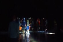 Digha News: মাঝসমুদ্রে বিকল ভুটভুটি, দিঘায় জগন্নাথ ধাম দর্শনে এসে বিপদে ২৩ পর্যটক! প্রাণ বাঁচাল হেল্পলাইন নম্বর