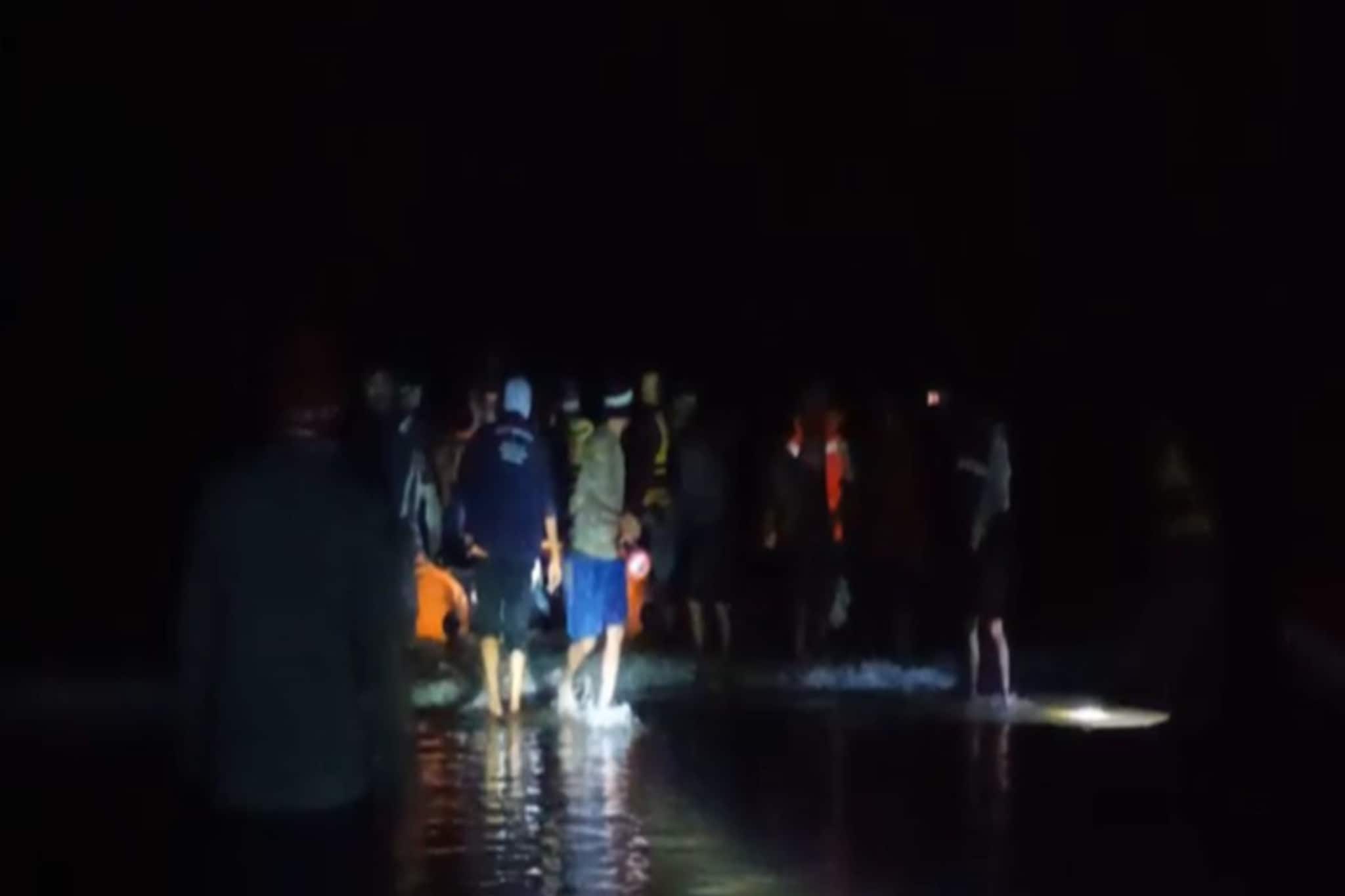 মাঝসমুদ্রে বিকল ভুটভুটি, দিঘায় জগন্নাথ ধাম দর্শনে আসা ২৩ পর্যটককে বাঁচাল হেল্পলাইন নম্বর