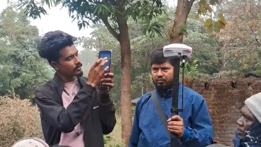 চলছে ডিজিটাল আমিন সার্ভে প্রশিক্ষণ