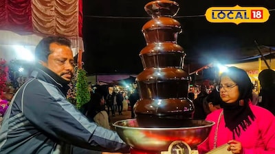 দুর্গাপুর উৎসবে চকোলেটের ফোয়ারা