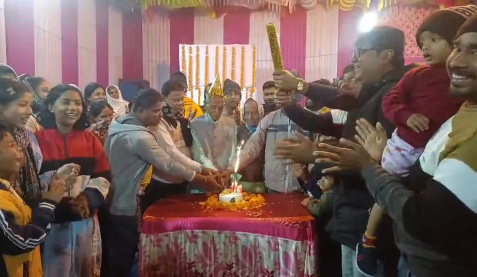 চার পুরুষ নিয়ে মানগোবিন্দ দুয়ারীর ১০১'তম জন্মদিন উদযাপন 