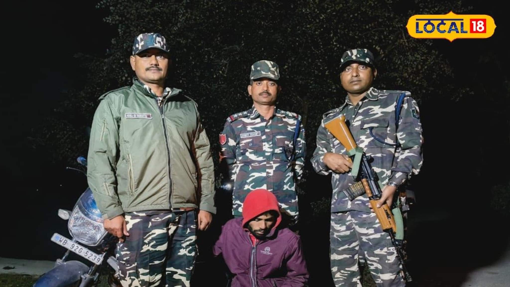 রাতের অন্ধকারে ইন্দো বাংলাদেশ সীমান্তে আগ্নেয়াস্ত্র হাতবদলের ছক! হাতেনাতে পাকড়াও দুষ্কৃতী