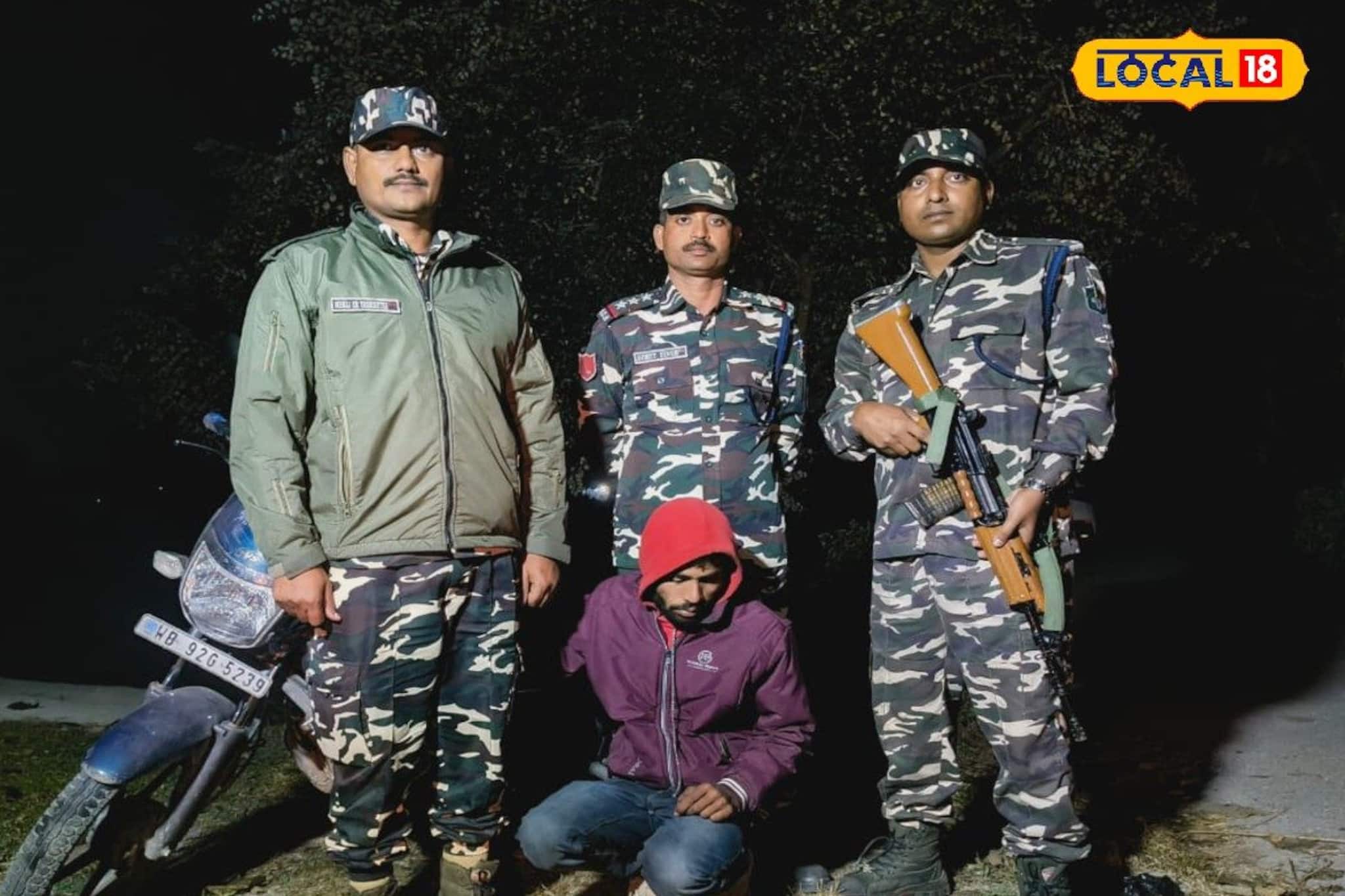 রাতের অন্ধকারে ইন্দো বাংলাদেশ সীমান্তে আগ্নেয়াস্ত্র হাতবদলের ছক! হাতেনাতে পাকড়াও দুষ্কৃতী