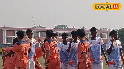 দুই দলের খেলোয়াড়রা