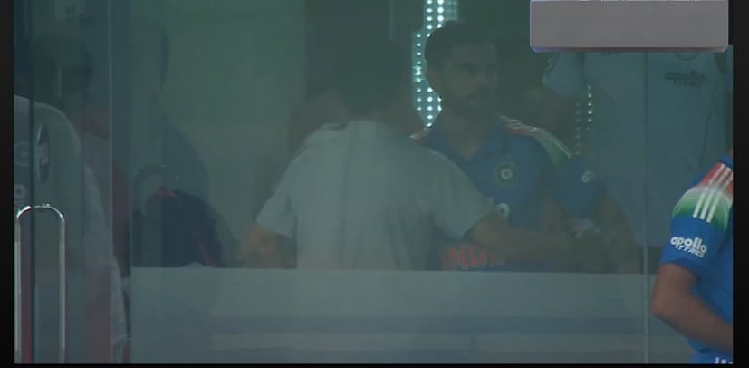 “আমি ৩০০-এর বেশি ODI খেলেছি, আর গত ১৫-১৬ বছরে অনেক cricket খেলেছি। যেমন বললাম, যদি আপনি game-এর সাথে থাকেন, আর প্র্যাকটিসে বল মারার সময় আপনার reflexes থাকে, আপনার শারীরিক ক্ষমতা থাকে লম্বা সময় ব্যাট করার, তাহলে ঠিক আছে,” Kohli বুঝিয়ে দিলেন।