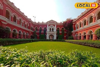 রাজা-রানির মতো বড়দিন কাটাতে চান? ঘুরে আসুন 'লুটেরা'র সেই রাজবাড়ি, এলাহি আয়োজনে সময় কাটান