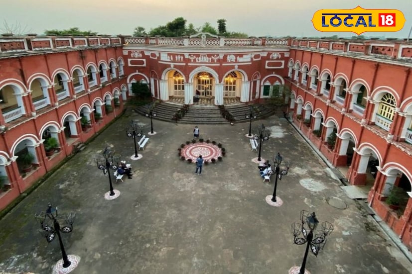 অপেক্ষা শুধু সপ্তাহশেষে যৎসামান্য তল্পিতল্পা নিয়ে কোনওক্রমে পালিয়ে যাওয়ার। তখন প্রতি দিনের ছাপোষা জীবন আর তুচ্ছতাকে তুড়ি মেরে উড়িয়ে দিয়ে যদি এক ছুট্টে চলে যাওয়া যায় ইতিহাসমাখা কোনও রাজবাড়িতে? যদি যান্ত্রিক আধুনিকতাকে সটান ছুড়ে ফেলে কাটানো যায় কিছু রাজকীয় দিনরাত? তা হলে তো কথাই নেই! জনঅরণ্য থেকে খানিক দূরেই হুগলির ইটাচুনা রাজবাড়ি প্রস্তুত আভিজাত্যের চাদরে মোড়া মেদুর কিছু মুহূর্ত উপহার দিতে।