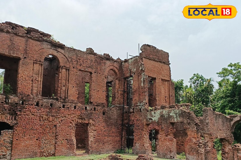 *১৩৪৯ বঙ্গাব্দের ঝড়ে ক্ষতিগ্রস্ত হয়েছিল তাম্রলিপ্ত পুরোনো রাজপ্রাসাদ। রাজপরিবারের সদস্যরা মূল রাজবাড়ির পিছনের দিকে ‘রানি মহলে’ চলে যান। বর্তমানে পুরোনো প্রাসাদ পুরাতত্ত্ব সর্বেক্ষণ বিভাগের অধীনে। সংরক্ষণের কাজ শুরু হয়েছে। ইংরেজদের দেওয়া তথ্য থেকে জানা যায়, ভারতের প্রাচীনতম পরিবারগুলোর মধ্যে অন্যতম তাম্রলিপ্ত রাজপরিবার। যা অন্তত ৫০২০ বছরেরও পুরোনো। রাজ পরিবারের এই রাজপ্রাসাদটি ভগ্নপ্রায়। ২০০৪ সালে তাম্রলিপ্ত রাজবাড়ি হেরিটেজ স্বীকৃতি পায়।