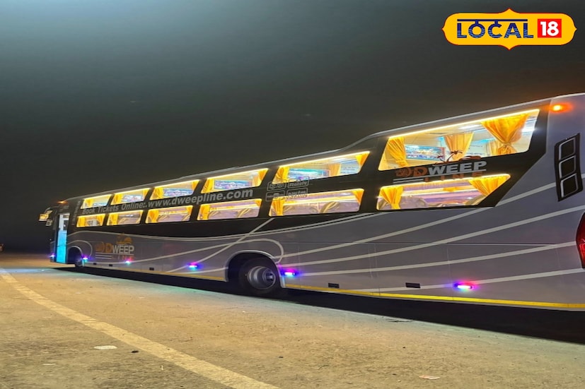 ভাড়ার ক্ষেত্রে লাক্সারি এই বাসের নিচের সিট এর মূল্য ধরা হয়েছে ৫৫০ টাকা, আর উপরের স্লিপার সিটের ভাড়া রাখা হয়েছে ৬৫০ টাকা বলেও জানা গিয়েছে