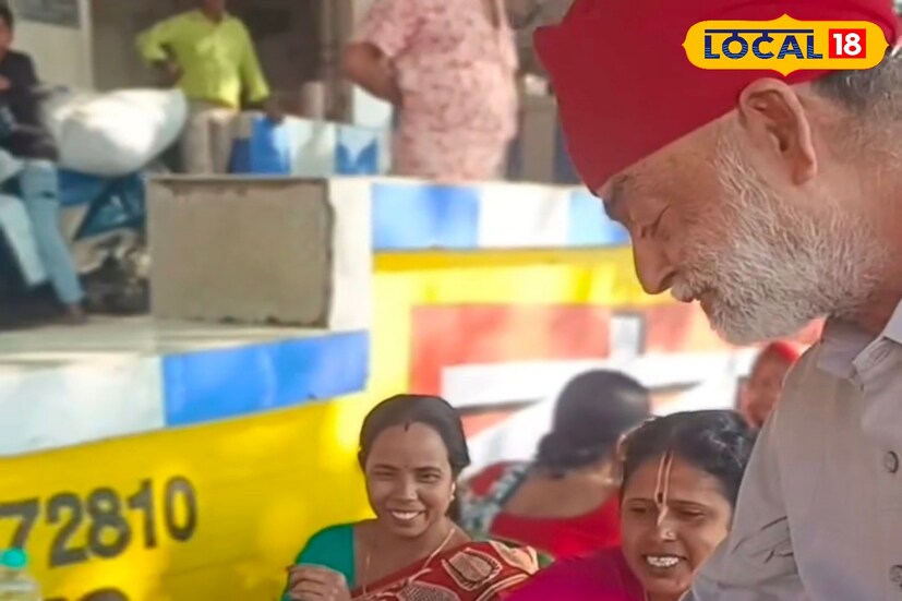 এবার গায়কের বাবা সুরিন্দর সিং ওরফে কাক্কা সিং কে দেখা গেল অন্য ভুমিকায়। তিনি বাড়ির কাছেই জিয়াগঞ্জের শিবতলা ঘাটে সাধারণ মানুষকে খাবার দিতে দেখা যায় ।খাবার পরিবেশন করেন শিব ভক্তদের। যা দেখে সাধারণ মুগ্ধ হয়ে যান। 