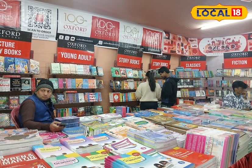 ২ ডিসেম্বর থাকছে কবিতা পাঠের আসর। এইদিন কৃষ্ণগোপাল কুণ্ডু স্মৃতি কবি সম্মাননা তুলে দেওয়া হবে জমর সাহানীর হাতে। মেলার শেষ দিন স্ব-স্ব ক্ষেত্রে বিশেষ অবদানের জন্য বর্ধমানের পাঁচ গুণী ব্যক্তির হাতে সমীরণ চৌধুরী স্মৃতি গুণীজন সম্বর্ধনা তুলে দেওয়া হবে। যাদের সম্বর্ধনা দেওয়া হবে তাদের মধ্যে রয়েছেন ড. সুভাষচন্দ্র দত্ত (শিক্ষা), আরতি মুখার্জী (সঙ্গীত), নীলমনি গাঙ্গুলী (অভিনয়), ডাঃ গীস্পতি চক্রবর্তী (স্বাস্থ্য পরিষেবা), এবং শ্যামল রায় (ক্রীড়া)।