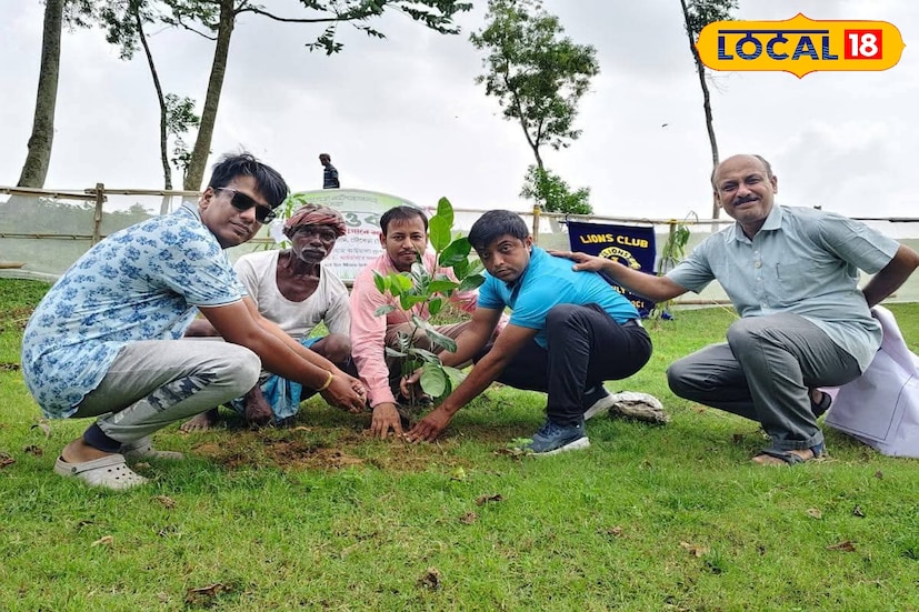 আয়োজকরা জানিয়েছেন, বৈঁচিগ্রামের এই এলাকায় এক সময়ে প্রচুর গাছ ছিল। ধীরে ধীরে সে সব নষ্ট হয়ে গিয়েছে। হারানো সবুজকে ফেরাতে এবং সবুজায়নের বার্তা দিয়ে গাছ বাঁচাতে বৈঁচিগ্রামের একটি স্বেচ্ছাসেবী সংস্থার এই ‘দত্তক বাগান’।
