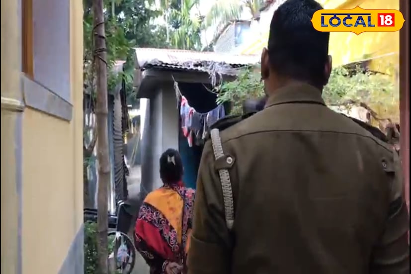 এরপরেই তড়িঘড়ি তারা শিশুটিকে প্রথমে মহেশগঞ্জ হাসপাতাল এবং পরে কৃষ্ণনগর সদর হাসপাতালে নিয়ে যায়। এই ঘটনায় নবদ্বীপ থানার পুলিশকে খবর দিলে পুলিশ তদন্ত শুরু করে ।