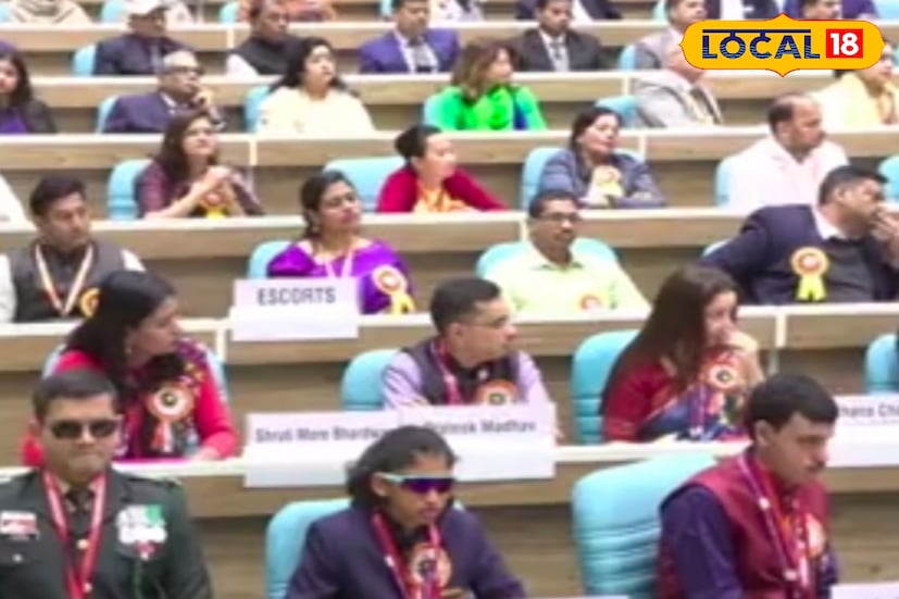 যুধাজিৎ দে এক এমন একটি নাম যিনি কোনও দিন জীবনের প্রতিবন্ধকতাকে বড় করে দেখেননি। তিনি ছোট থেকেই দাবা খেলায় আগ্রহী ছিলেন। আজকের দিনে তিনি এক সফল দাবা প্রশিক্ষক। যে নিজেকে একজন দৃষ্টিহীন হয়েও দৃষ্টি সম্পন্ন দাবা খেলোয়াড় দের সফল প্রশিক্ষক। তাঁর ঝুলিতে আছে একাধিক জাতীয় পুরস্কার।