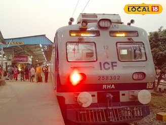 যাত্রী নিয়ে ছুটল শিয়ালদহ-কল্যানী AC লোকাল! কোন কোন স্টেশনে দাঁড়াবে? কত ভাড়া? জানুন