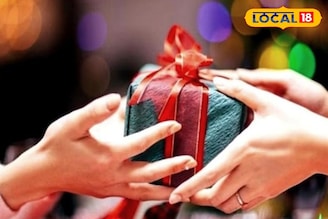 সাবধান...! 'এই' ৫ উপহারের একটিও কাউ দেবেন না! তছনছ হবে সম্পর্ক, সংসারে পড়বে অশুভের ছায়া