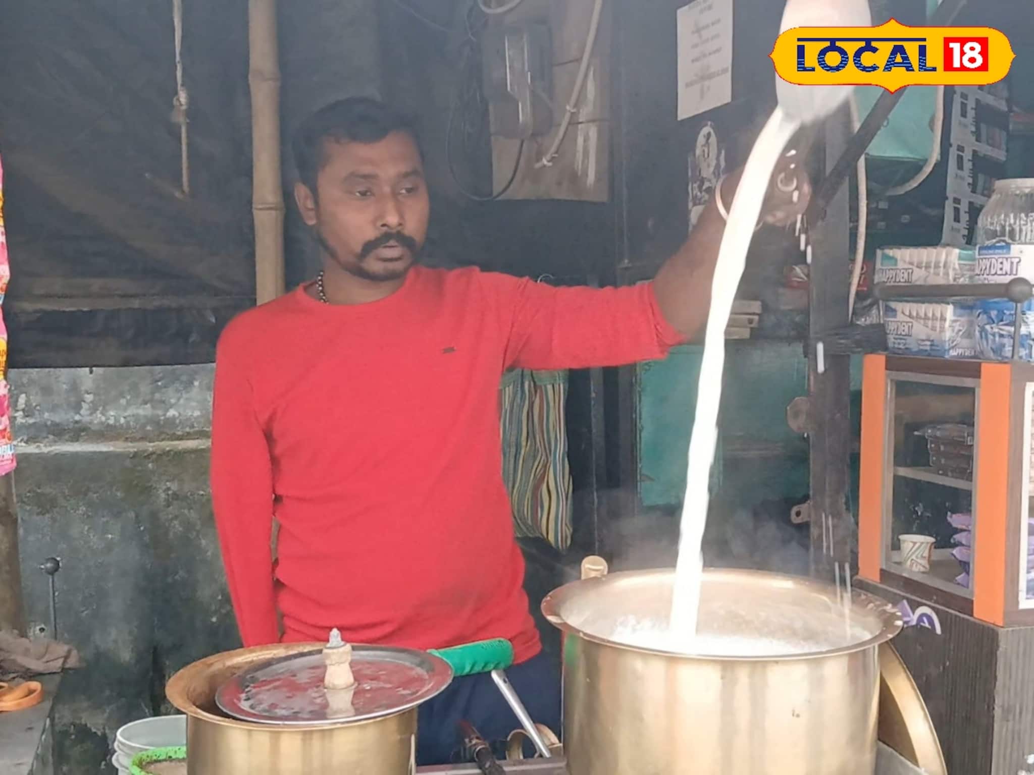 .এক হাতেই সংসারের হাল ফিরিয়েছেন! চা বিক্রেতার কাহিনী শুনলে চমকে যাবেন