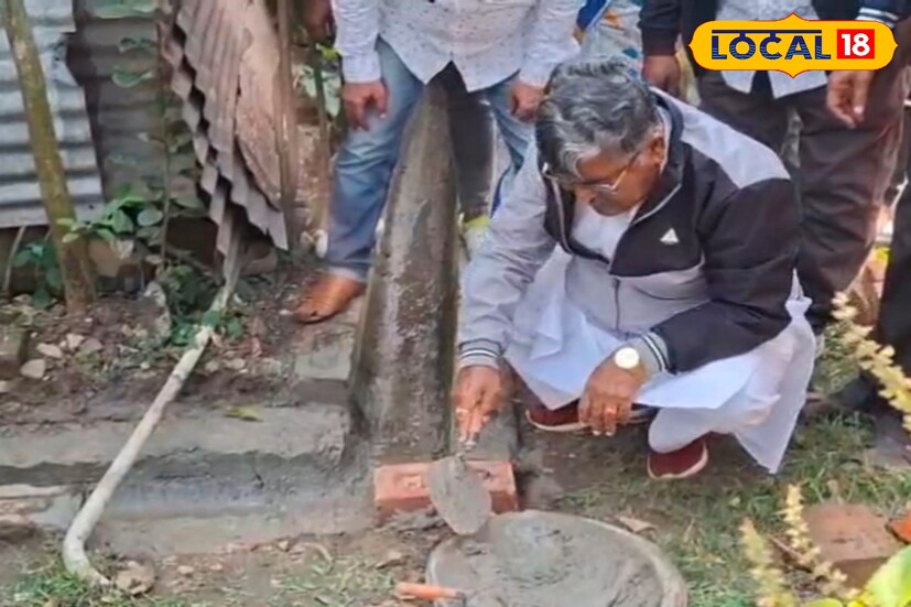 বিধায়ক অসিত মজুমদার জানিয়েছেন, রাজ্য সরকারের দেওয়া টাকা থেকে চুঁচুড়া পুরসভার ৩০টি ওয়ার্ডে মোট ১৩০০ কাজ নির্দিষ্ট করা হয়েছে। আগামী তিন মাসের মধ্যে সব কাজ শেষ করা হবে।