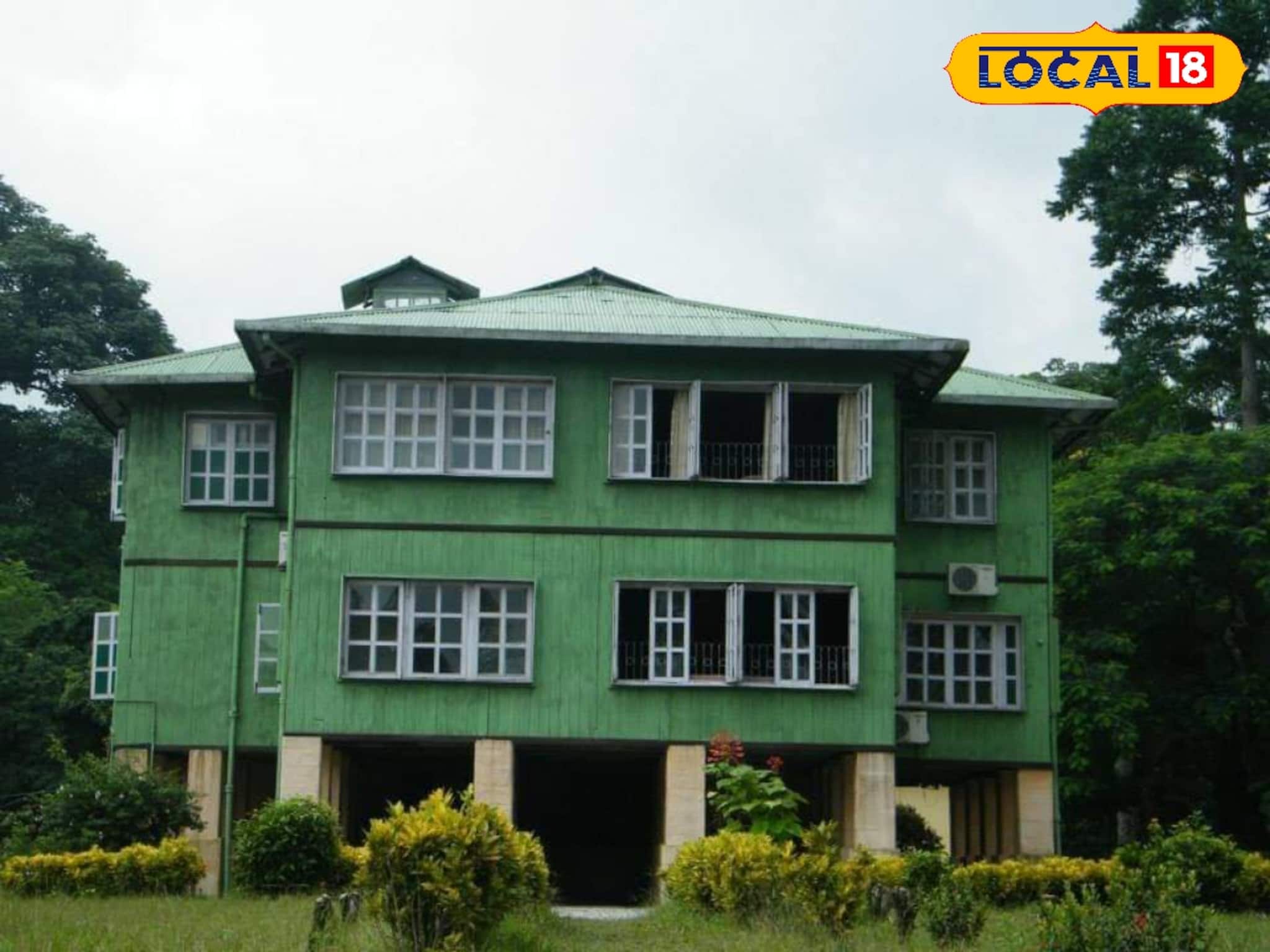 বড়দিনের আগেই এল সুখবর...! হলং বন বাংলো নিয়ে বড় আপডেট, পর্যটকদের মুখে ফুটবে চওড়া হাসি