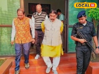 বৈঠক শেষে ফিরছেন অনুব্রত মন্ডল 