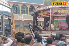'আচমকাই টোটোর জন্যই...', বর্ধমান-কাটোয়া রোডে ভয়ঙ্কর বাস দুর্ঘটনা, মুখোমুখি সংঘর্ষে আহত ১২